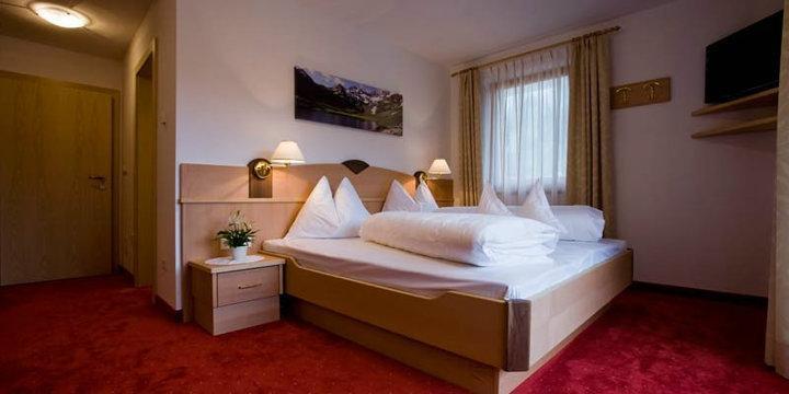 Hotel Pfandleralm San Martino In Passiria  Room photo